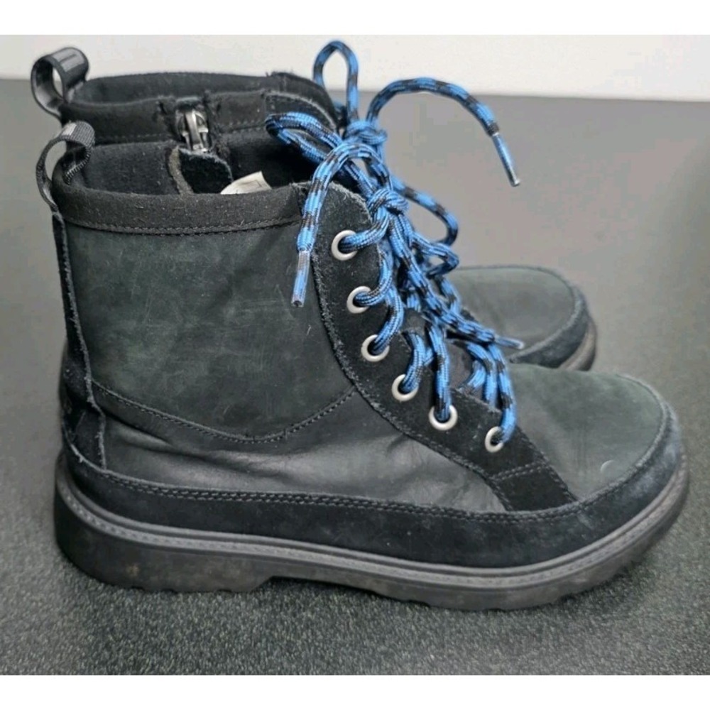 Ugg Robley Kids Waterproof‎ Leather Boots Shoes 4 Black Blue Laces Zip Suede EUC